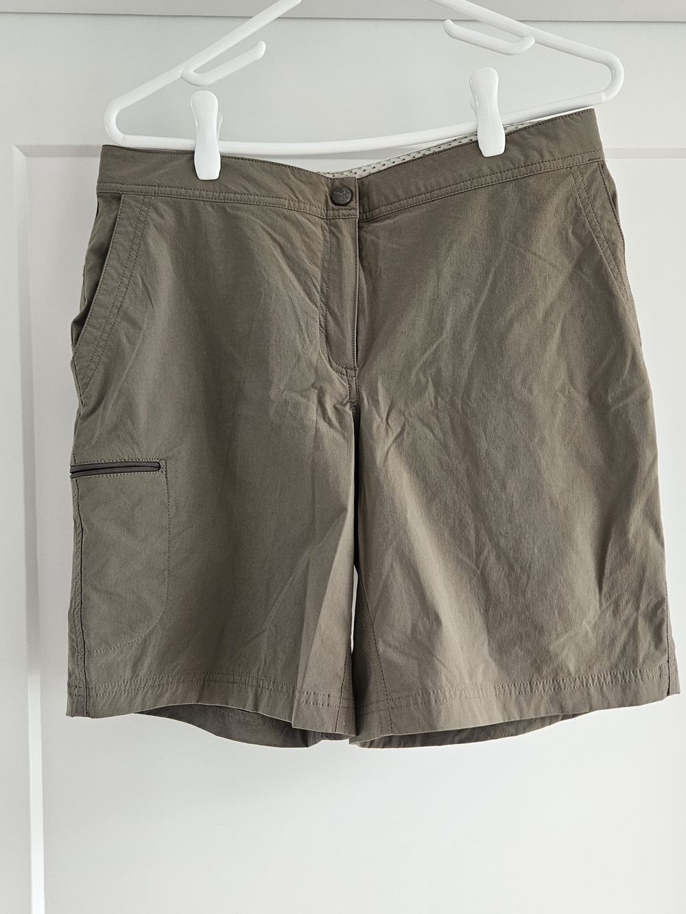 L.L. Bean Comfort Water-Repellent Mid-Rise Trail Shorts 9¼" Women's Sz 12